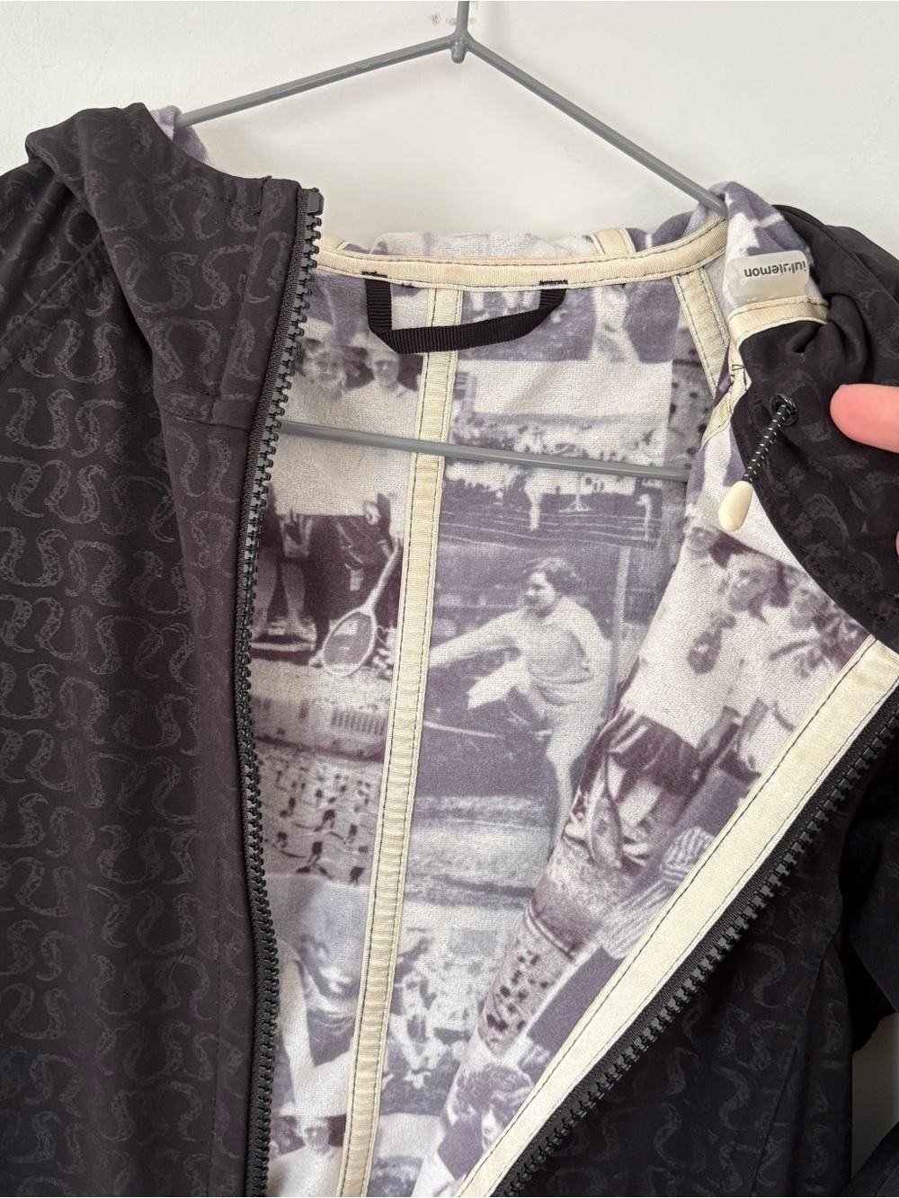 Lululemon Vintage Long Hooded Zip Jacket Monogram Om Logo Print Size 2 - Picture 7 of 11